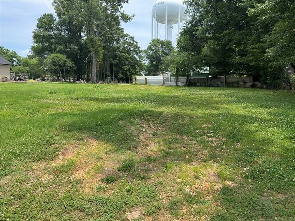 411 N Madison Street , Siloam Springs, AR 72761