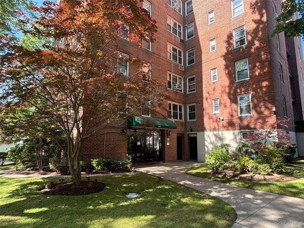 28-02 Parsons Blvd, Unit 1E, Flushing, NY 11354