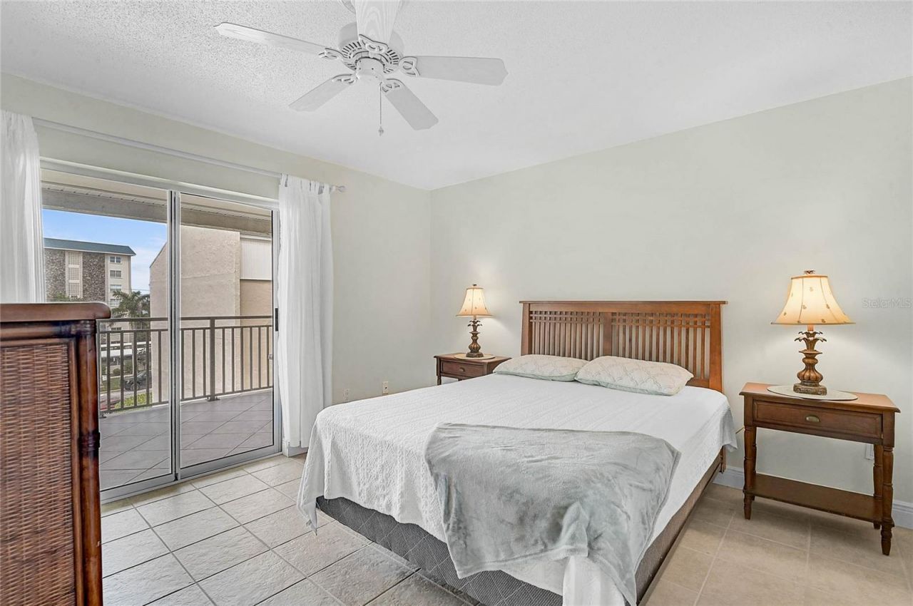 845 Benjamin Franklin Drive , Unit 402, Sarasota, FL 34236 Photo