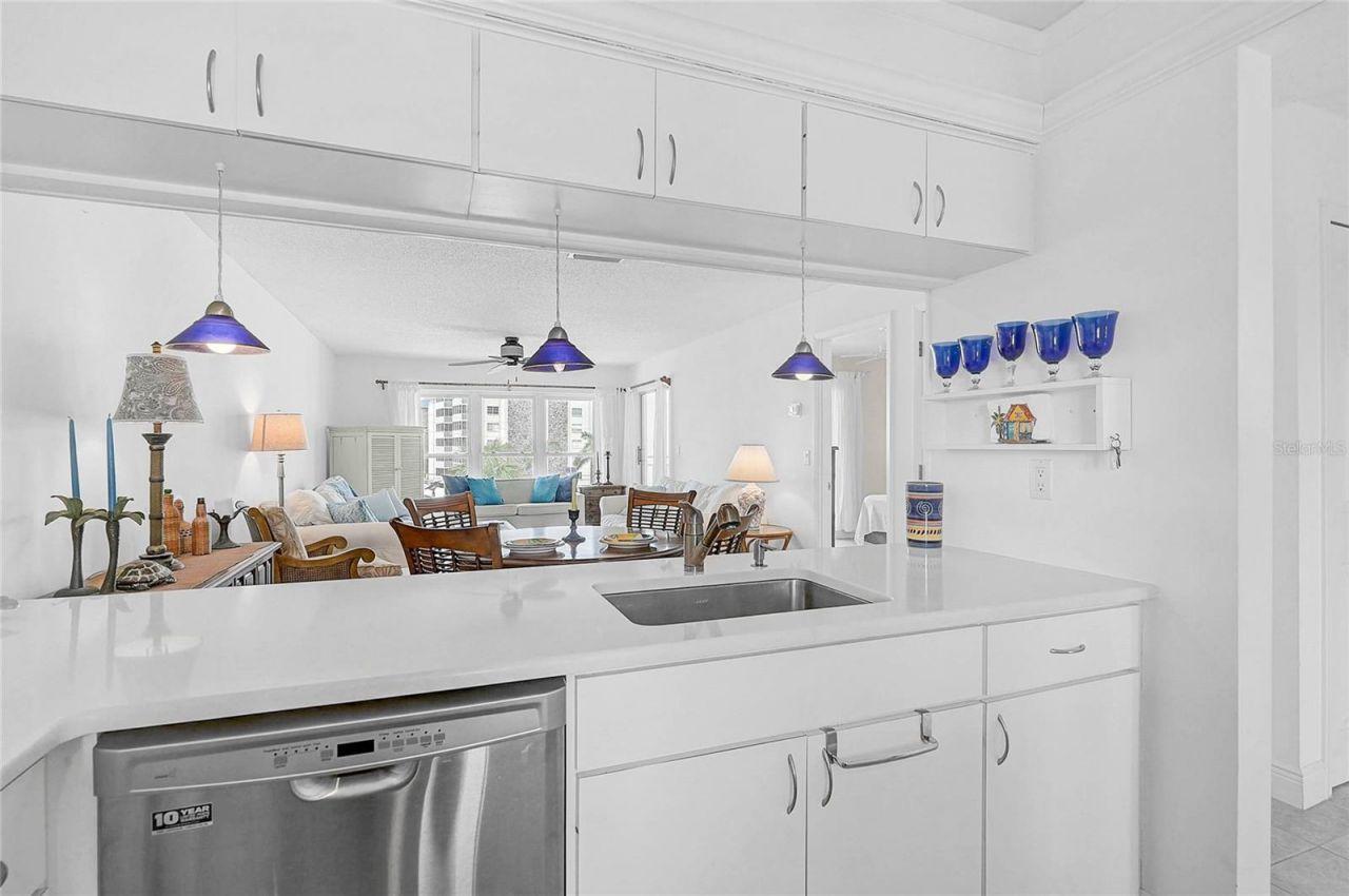 845 Benjamin Franklin Drive , Unit 402, Sarasota, FL 34236 Photo