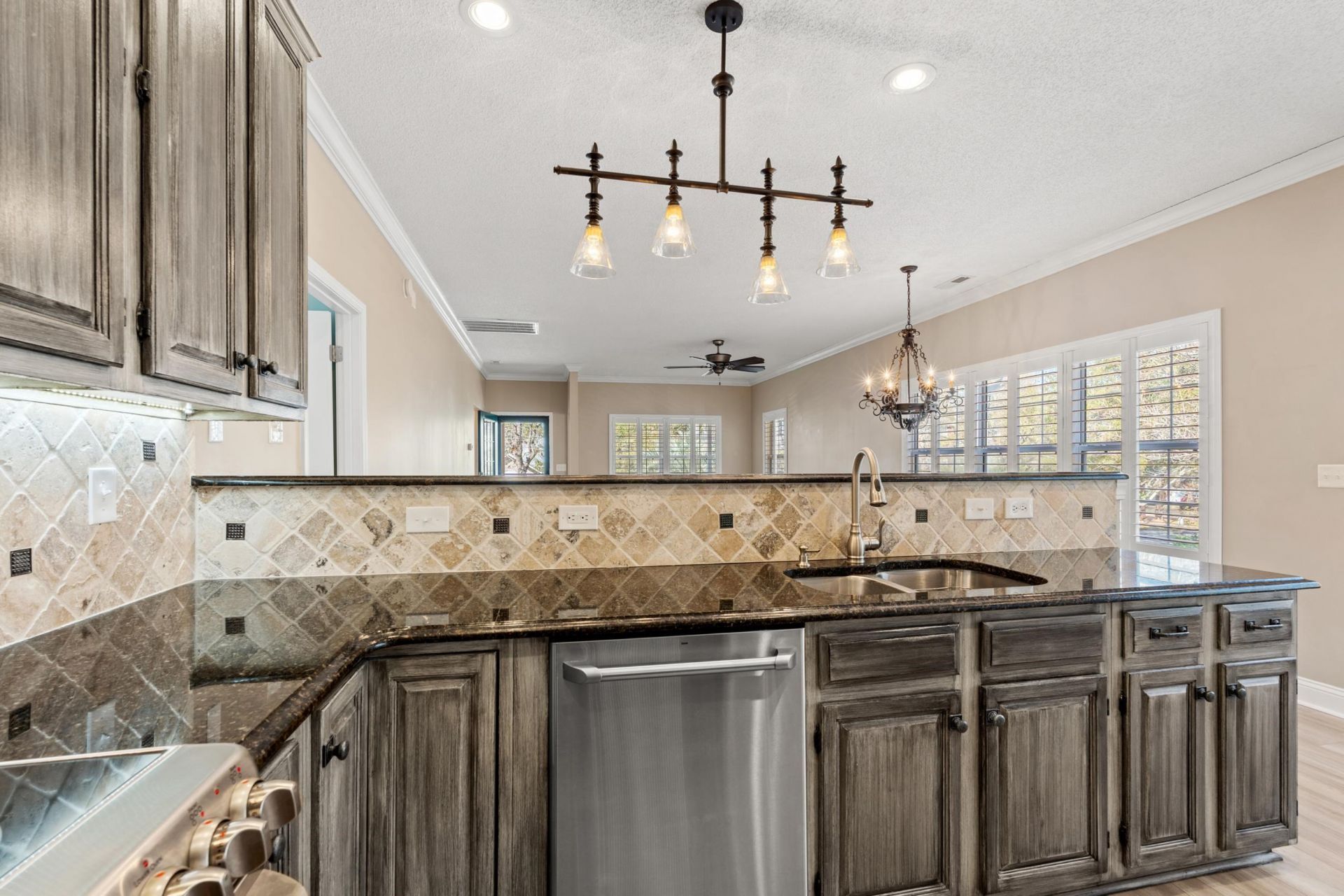 1019 Hickory Dr. Photo 12