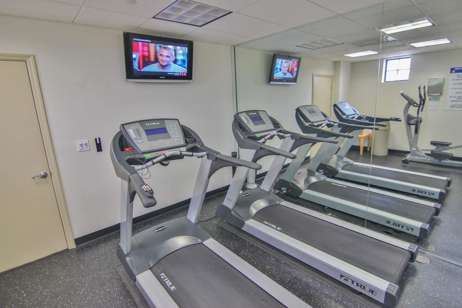 511 Lucerne Avenue, Unit 401, Lake Worth Beach, FL 33460 Photo