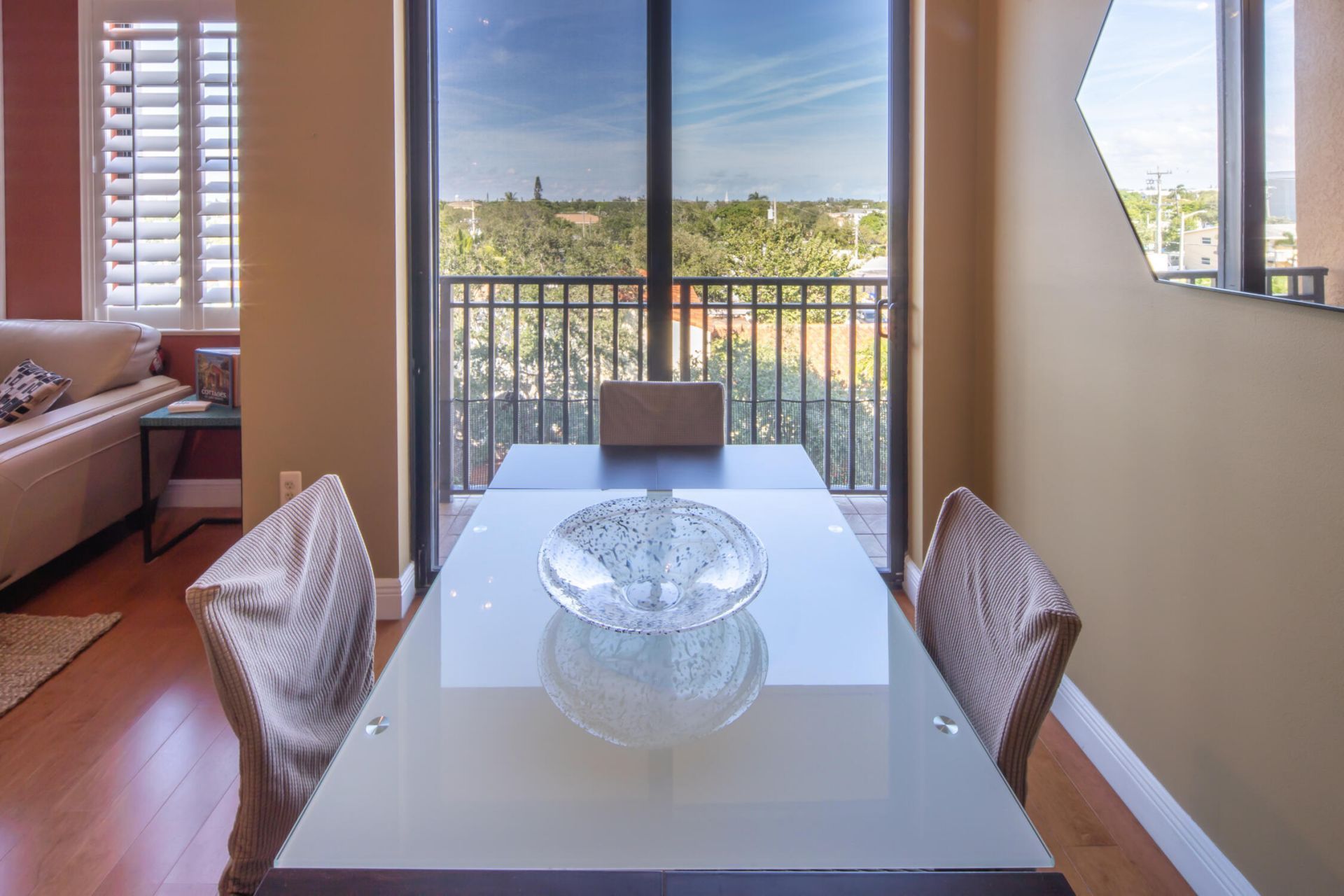 511 Lucerne Avenue, Unit 401, Lake Worth Beach, FL 33460 Photo