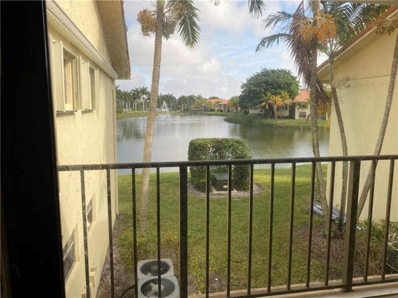 1455 Lake Crystal Drive, Unit H, West Palm Beach, FL 33411 Photo