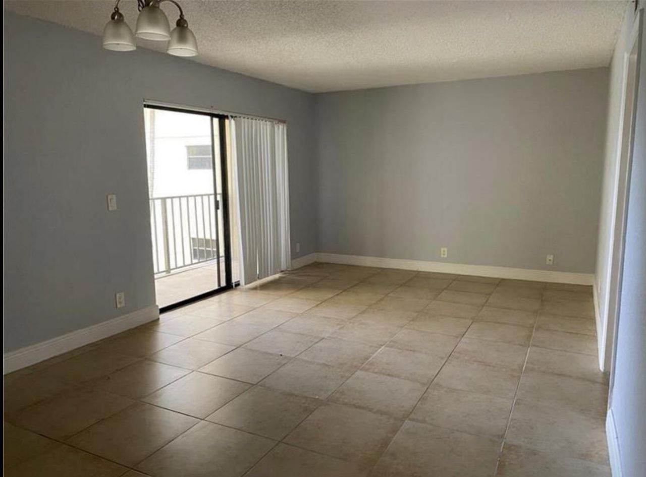 1455 Lake Crystal Drive, Unit H, West Palm Beach, FL 33411 Photo