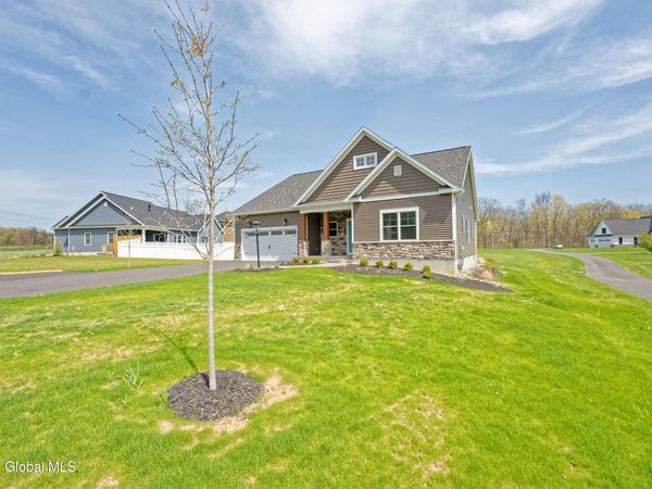 2802 Phillips Road, East Greenbush, NY 12033