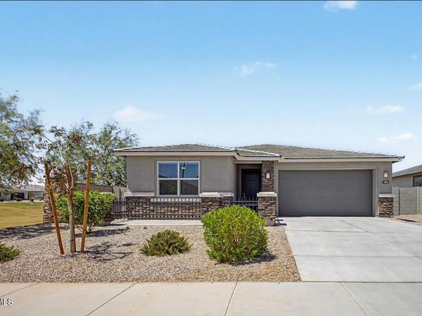15896 W DESERT HOLLOW Drive, Surprise, AZ 85387