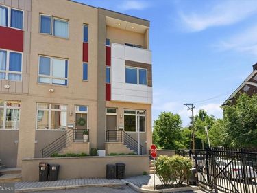 740 S CHRIS COLUMBUS BOULEVARD, Unit 17, PHILADELPHIA, PA 19147