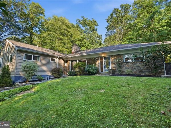 2115 WILLOW BROOK DRIVE, HUNTINGDON VALLEY, PA 19006