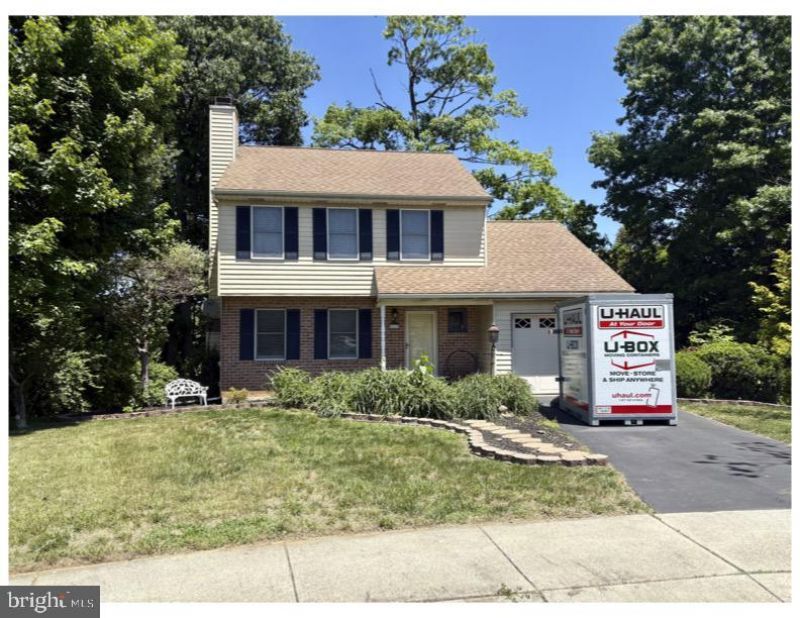 11 ESTHER CR, SINKING SPRING, PA 19608