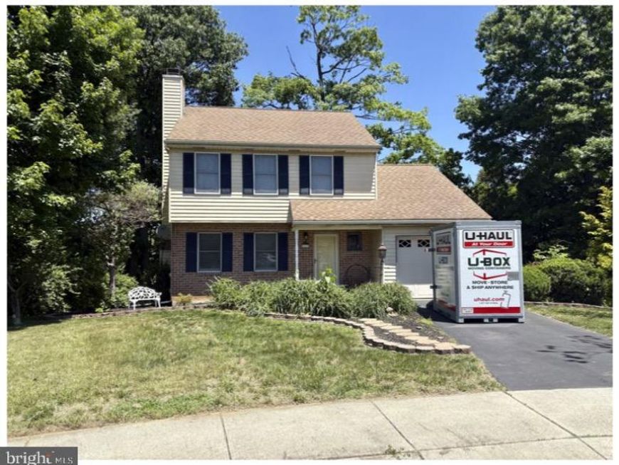11 Esther Cr, Sinking Spring, PA 19608 Main Photo