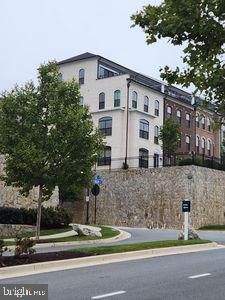 601 LEIGH WAY, OXON HILL, MD 20745