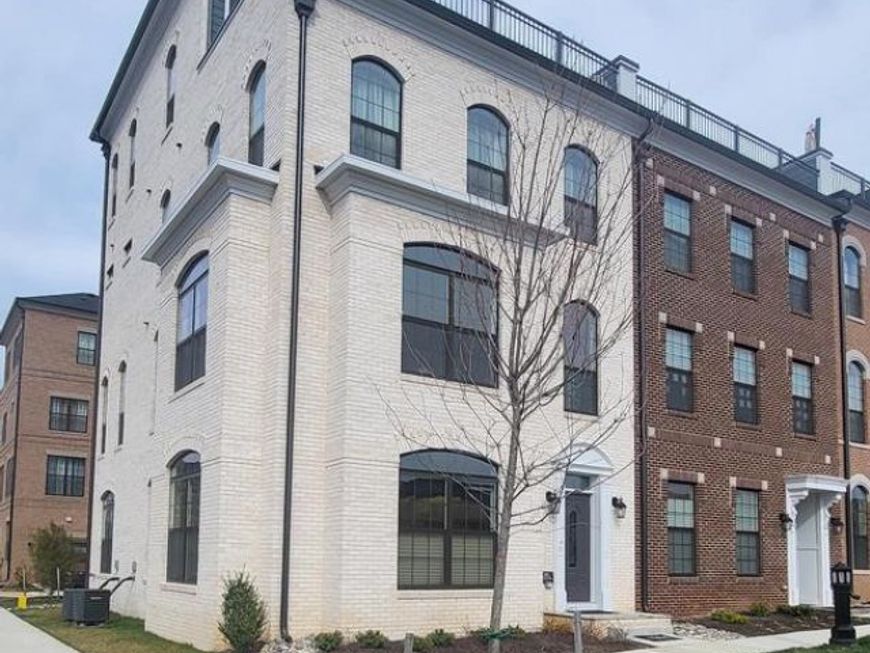 601 Leigh Way, Oxon Hill, MD 20745 Main Photo