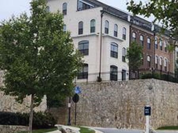 601 LEIGH WAY, OXON HILL, MD 20745