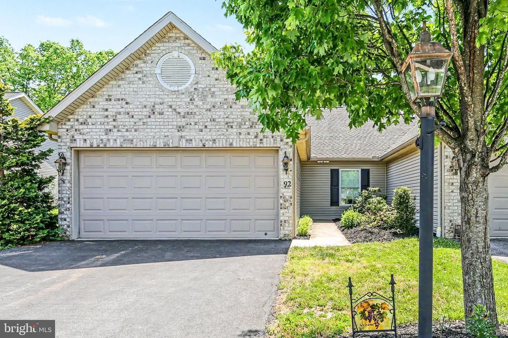 92 KESWICK DRIVE, MECHANICSBURG, PA 17050