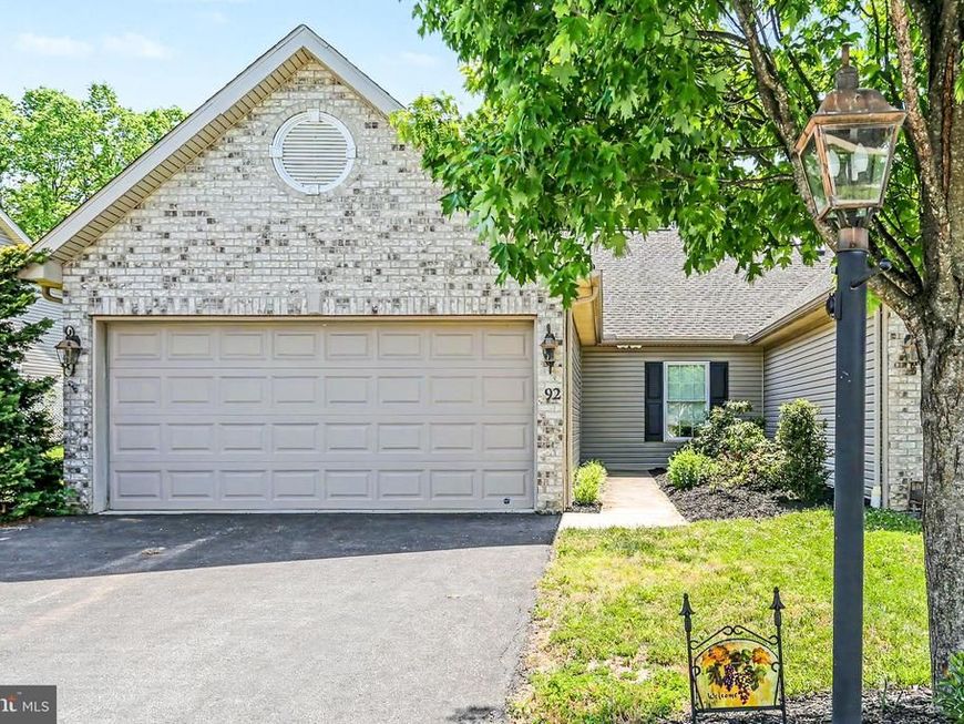 92 Keswick Drive, Mechanicsburg, PA 17050 Main Photo