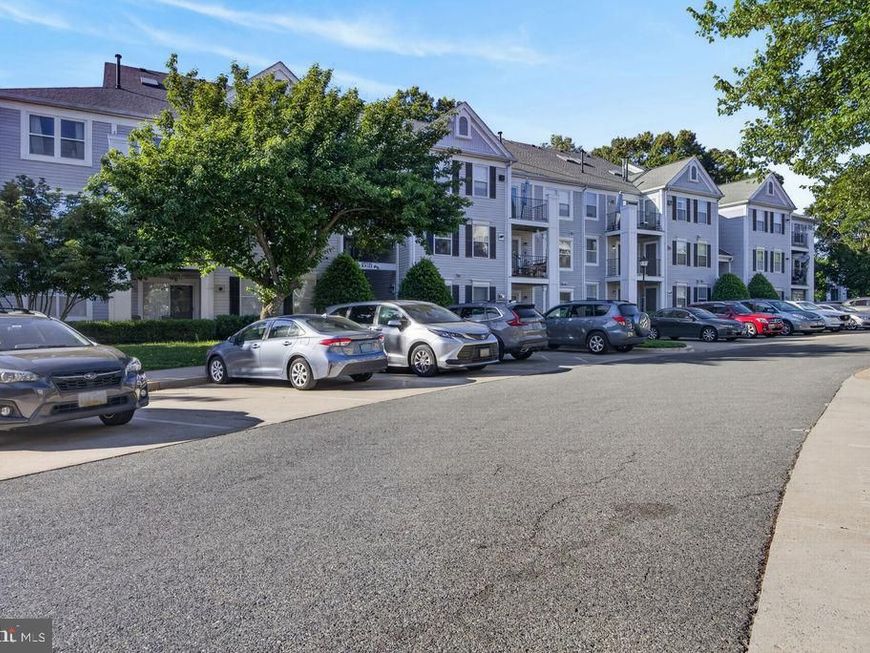 10021 Vanderbilt Circle, Unit 2, Rockville, MD 20850 Main Photo