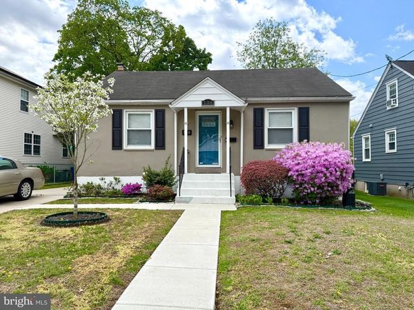 138 W LINWOOD AVENUE, MAPLE SHADE, NJ 08052