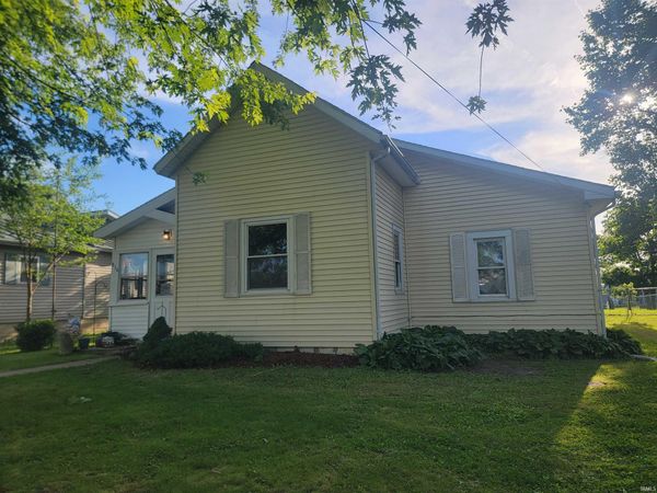 816 N Hickory, Dunkirk, IN 47336