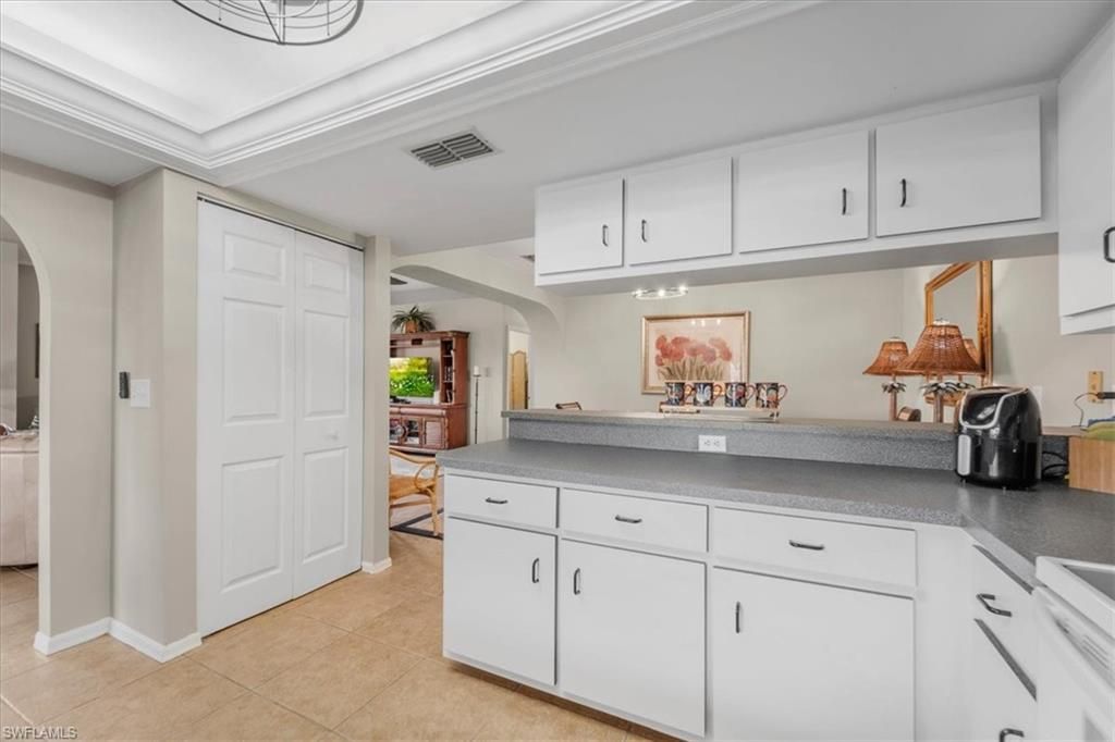 5510 SW 4th Pl , Unit 305, Cape Coral, FL 33914 Photo