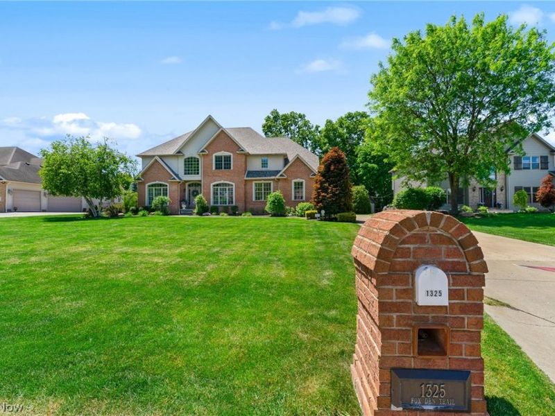 1325 Fox Den Trail, Canfield, OH 44406 Photo 2