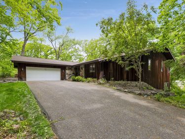 1 Snowy Owl Lane , North Oaks, MN 55127