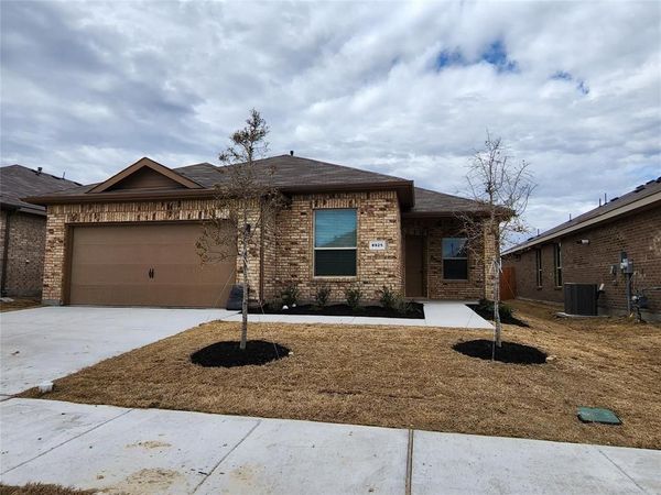 8925 Old Rawhide Lane, Fort Worth, TX 76179