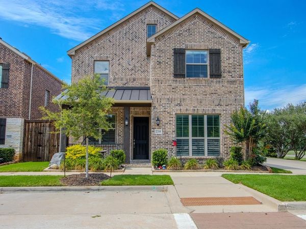 2208 N Royal Crecent Drive N, Flower Mound, TX 75028