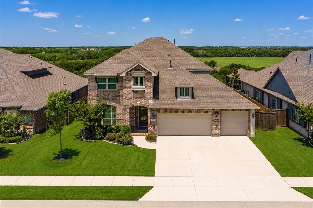 1013 Timber Ridge Drive, Justin, TX 76247 Main Photo