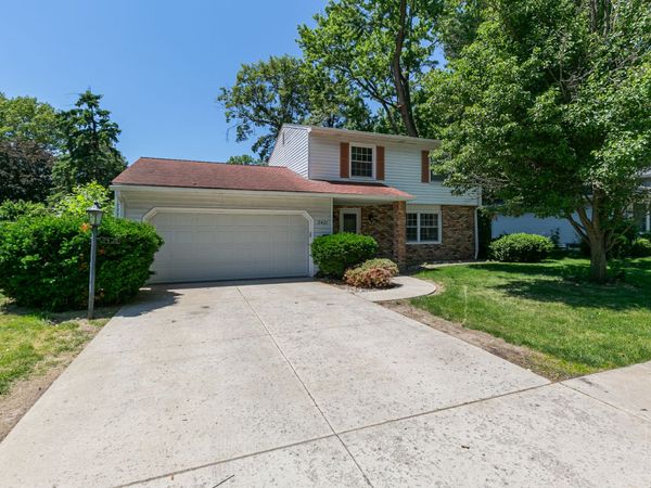 3421 56TH Street Place , Moline, IL 61265