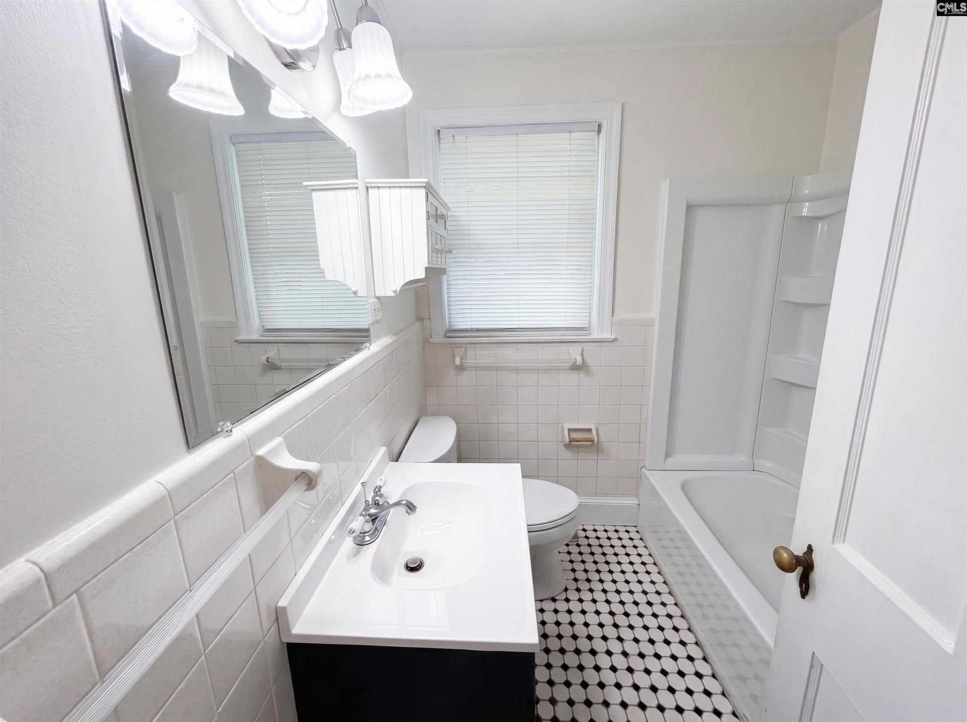 1558 Hazelwood Road  Photo 11