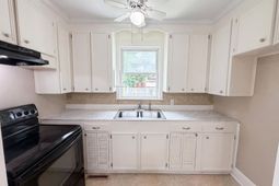 1558 Hazelwood Road  photo 4
