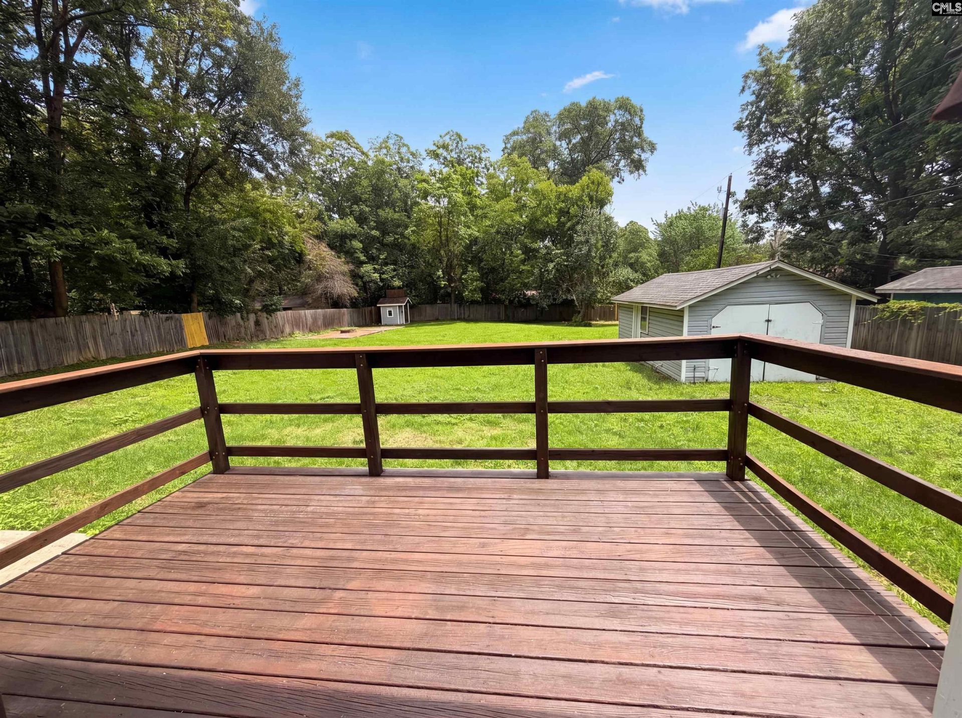 1558 Hazelwood Road  Photo 5