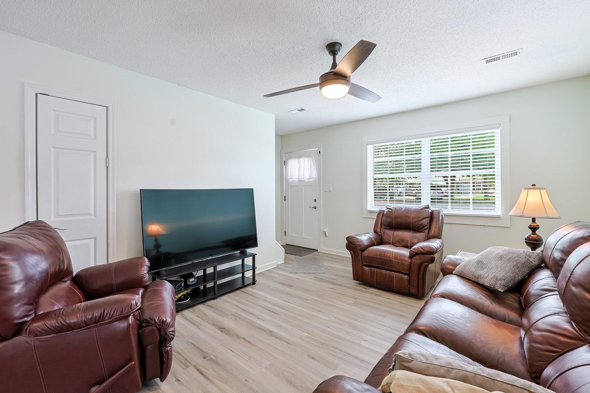 1604 Fawn Vista Dr. Photo 4