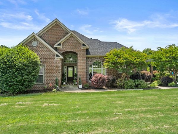 401 Greystone Boulevard , Cabot, AR 72023