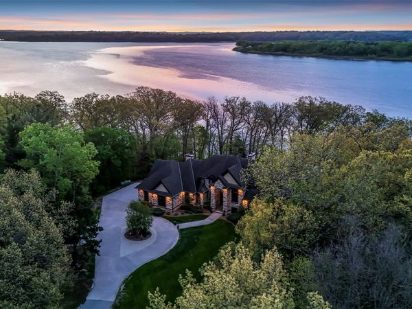3220 Ever Tree Lane NE , Solon, IA 52333