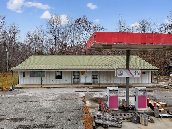 11855 Nashville Hwy, Baxter, TN 38544