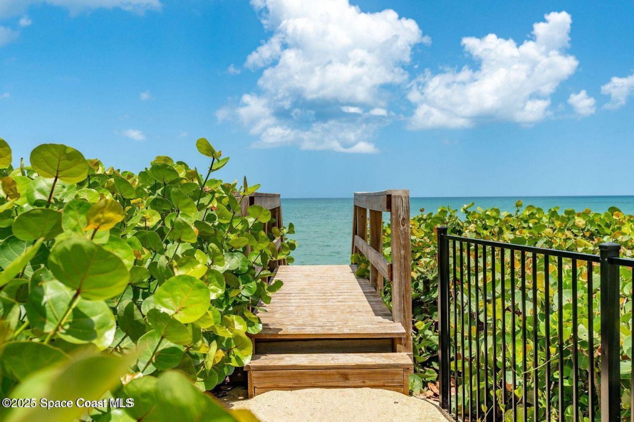 3031 Hafen Lane , Unit 306, Melbourne Beach, FL 32951 Photo