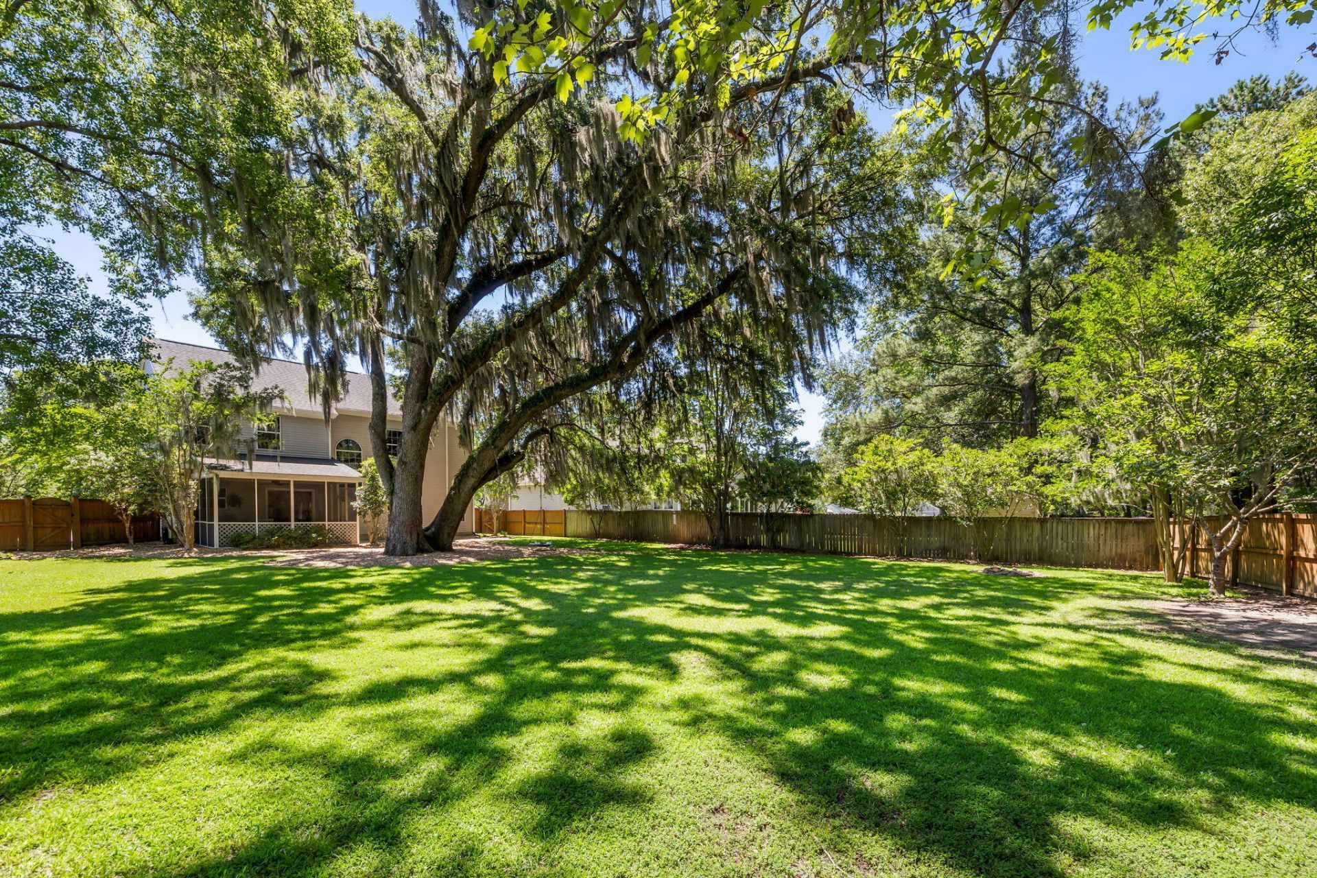 8514 Kennestone Lane Photo 19