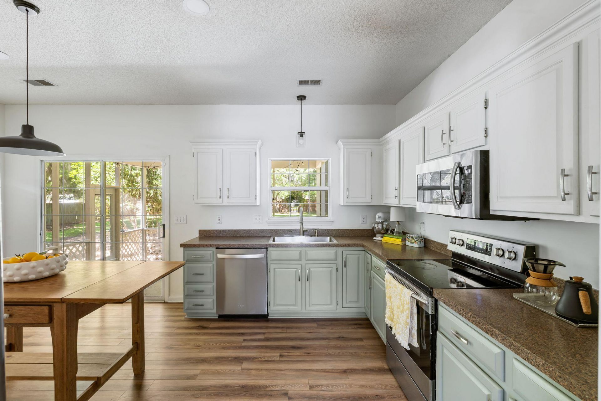 8514 Kennestone Lane Photo 8