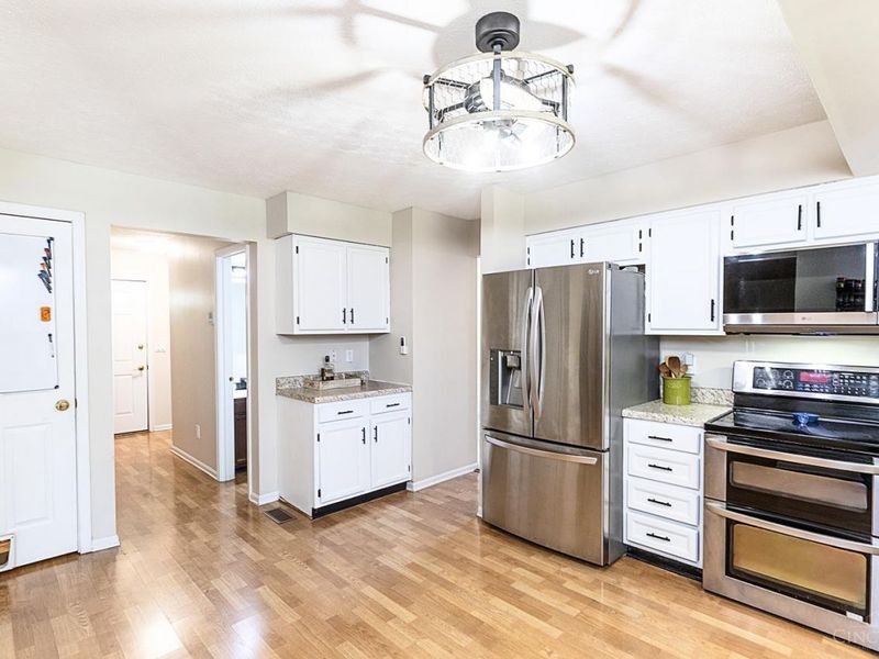 1170 Meadow Knoll Court, Union Twp, OH 45103 Photo 8