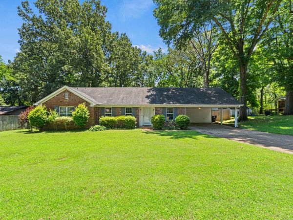 415 STERLING DR, Collierville, TN 38017
