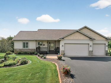 718 209th Lane NW, Cedar, MN 55011