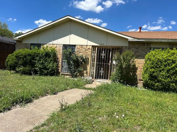 11615 Featherbrook Drive , Dallas, TX 75228
