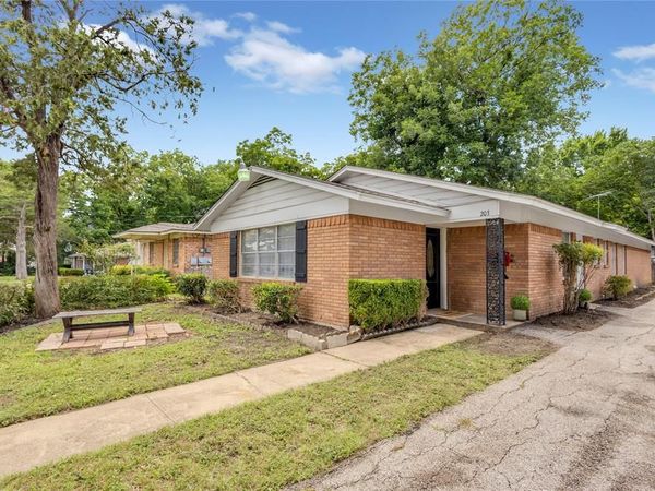 203 Brown Street, Waxahachie, TX 75165