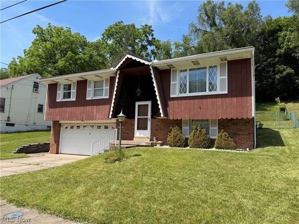 159 Valley Way , Weirton, WV 26062