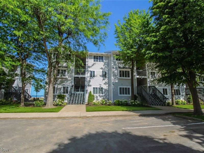 230 W Lakeshore Drive, Unit F, Port Clinton, OH 43452 Photo 1