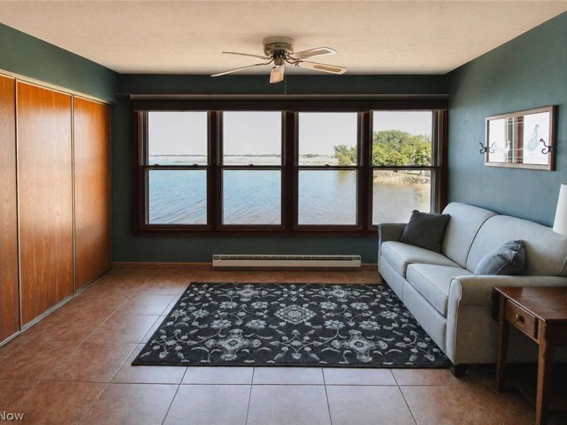 230 W Lakeshore Drive , Unit F, Port Clinton, OH 43452 Photo 4