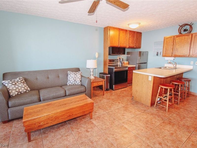 230 W Lakeshore Drive, Unit F, Port Clinton, OH 43452 Photo 5