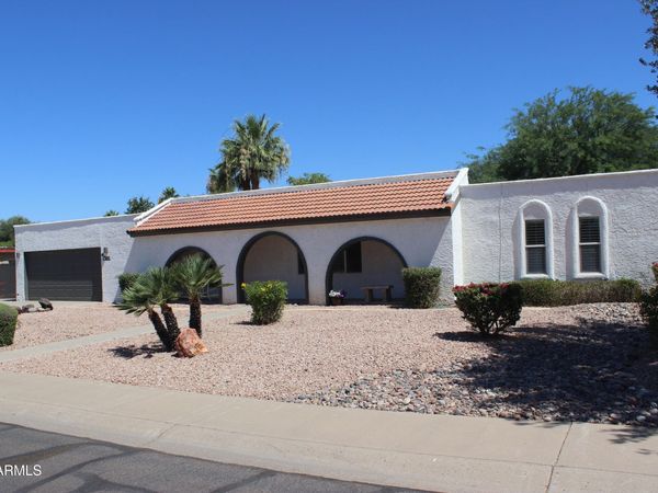 5922 E VOLTAIRE Avenue, Scottsdale, AZ 85254
